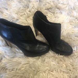Black Sam Edelman heeled booties